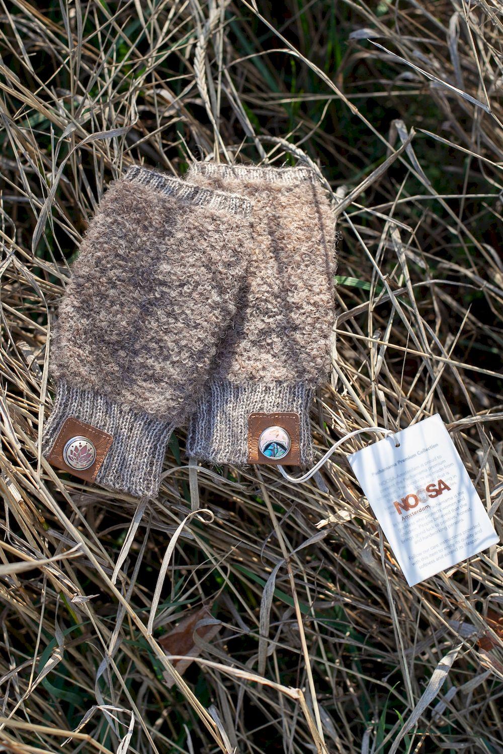 NOOSA Pachamama Alpaca Bouclé Mittens Taupe Brown Melange