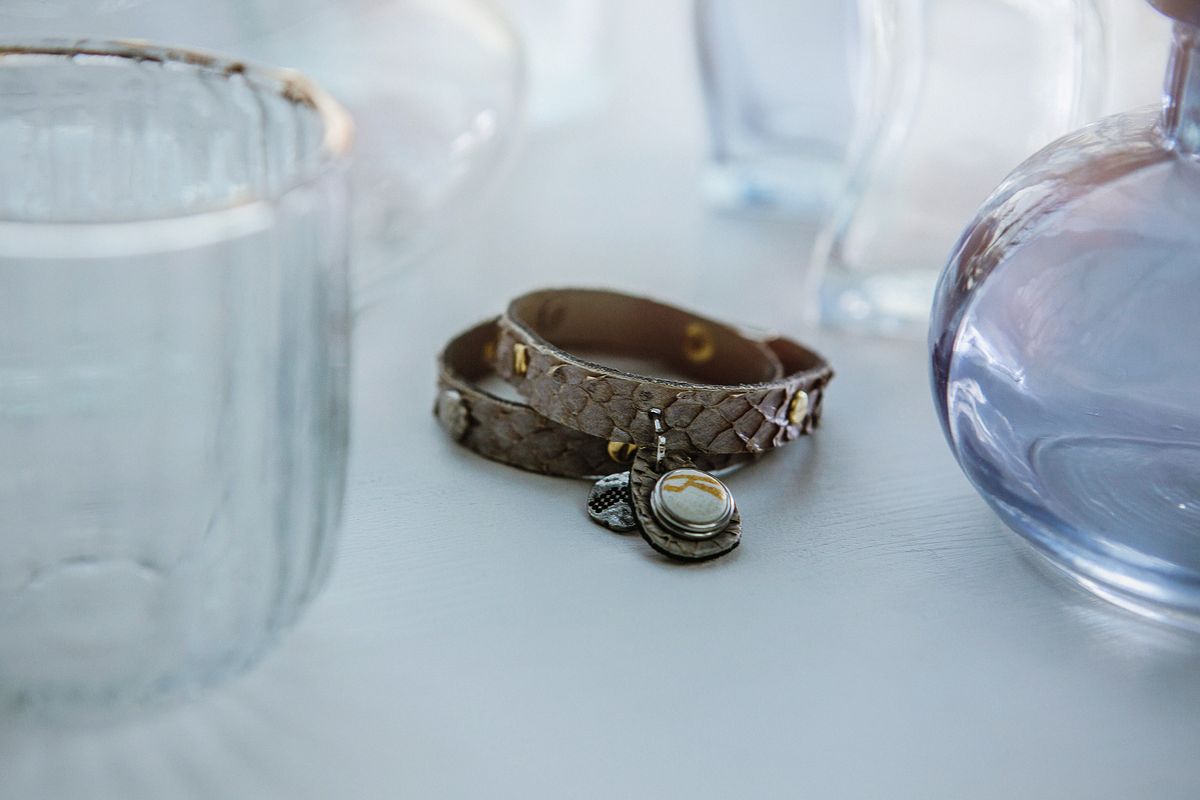 NOOSA Petite Salmon Leather Double Bracelet With Magnetic Lock Grey