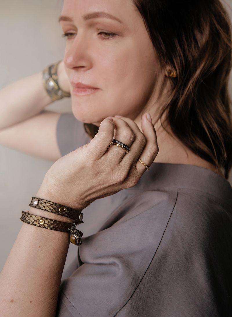 NOOSA Petite Salmon Leather double bracelet with Magnetic Lock black