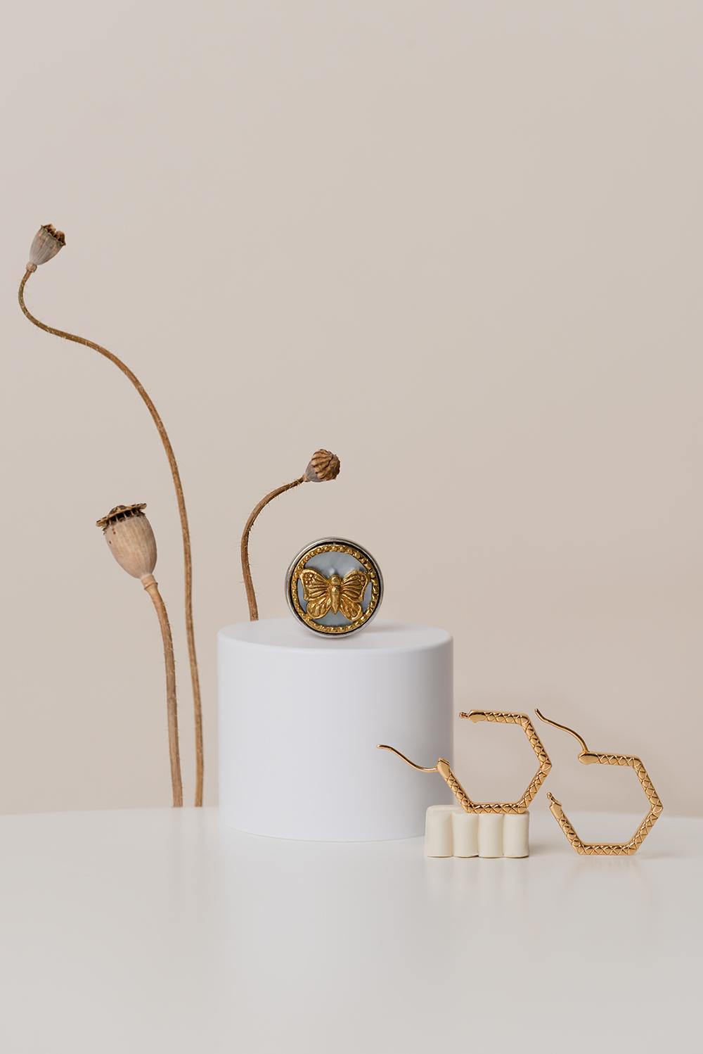 NOOSA Relic Hex creole earrings gold plated silver (price per pair)