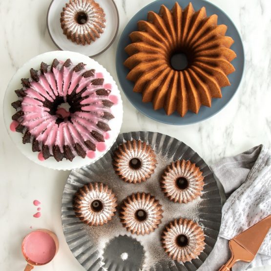 Nordic Ware Brilliance Bundt® 5 Cup Bundtlette® Set