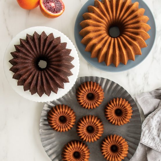 Nordic Ware Brilliance Bundt® 5 Cup Bundtlette® Set