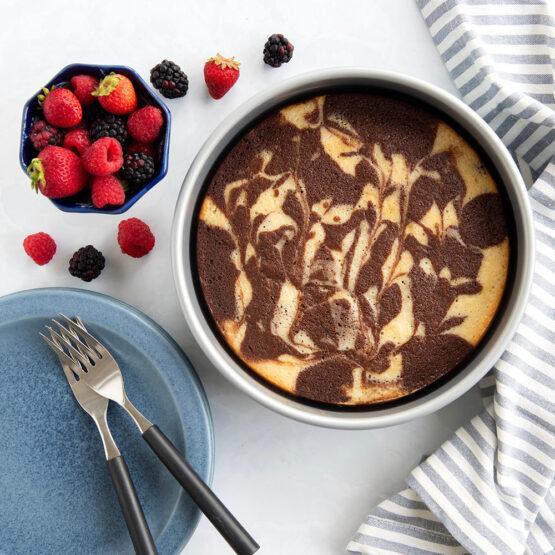 Nordic Ware Brilliant Bakeware Nonstick 9 Inch Round Cake Pan