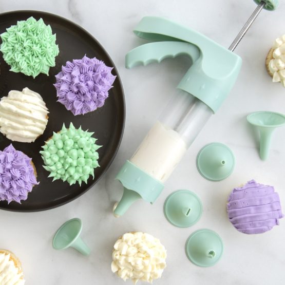 Nordic Ware Deluxe Spritz Maker & Treat Decorating Set