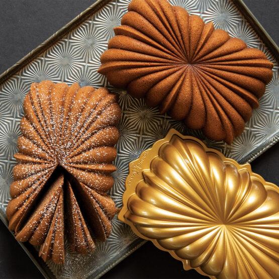 Nordic Ware Fluted Loaf Loaf Cake Keeper & Salted Caramel Quick Bread Mix