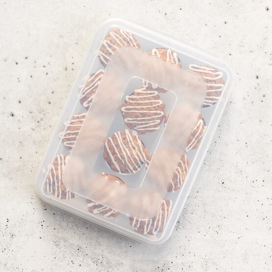 Nordic Ware Naturals® 12 Cavity Muffin Pan With High-Domed Lid