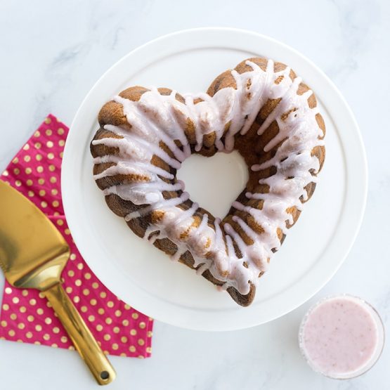 Nordic Ware 10 Cup Elegant Heart Bundt® Pan