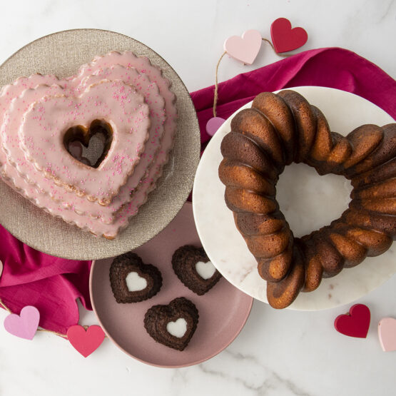 Nordic Ware 10 Cup Elegant Heart Bundt® Pan