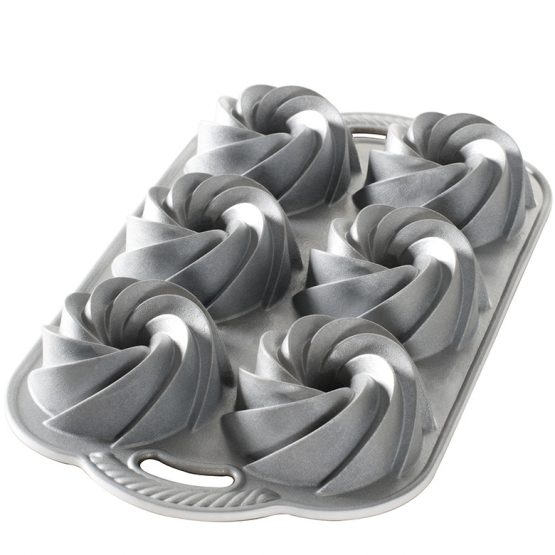 nordic ware 4 Cup Heritage Mini Bundtlette® Pan