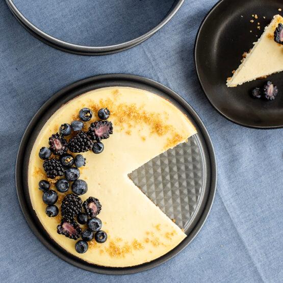 Nordic Ware 7" Springform Pan With Embossed Discs