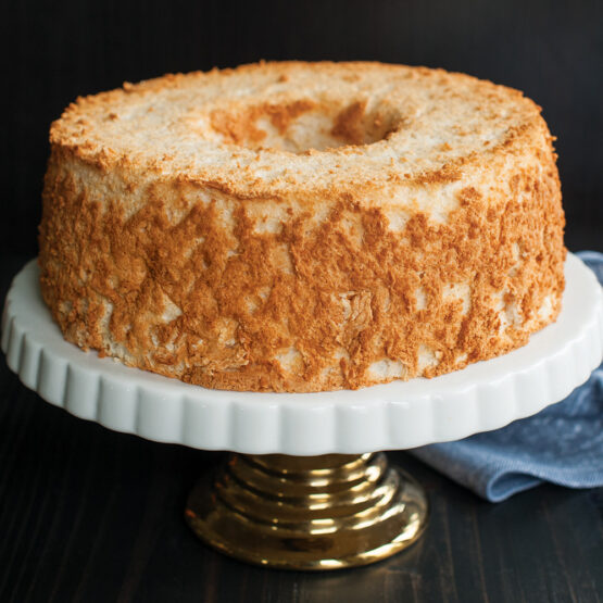 Nordic Ware Angel Food Cake Pan