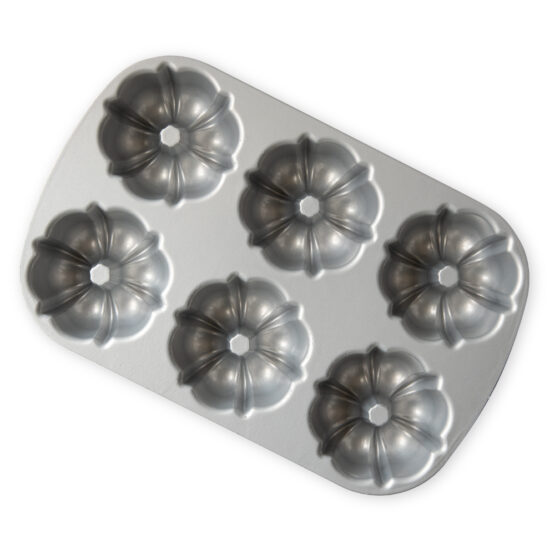 Nordic Ware Classic Bundtlette® Cake Pan
