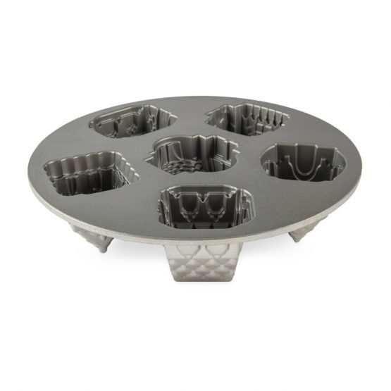 Nordic Ware Cozy Village Pan