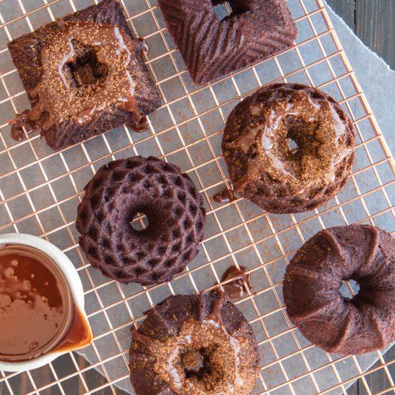 Nordic Ware Geo Bundtlette® Pan