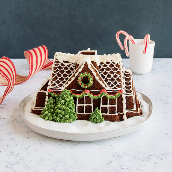 Nordic Ware Gingerbread House Bundt® Pan