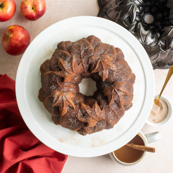Nordic Ware Harvest Leaves Bundt® Pan