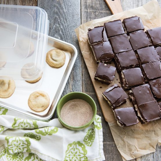 Nordic Ware Naturals® 3 Piece Baking Pan Set