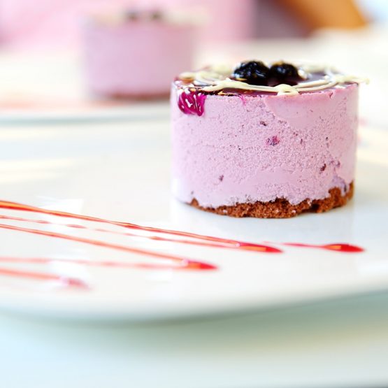 Nordic Ware Naturals® 4" Round Layer Cake Pan