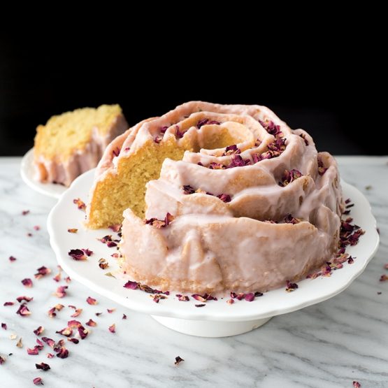 Nordic Ware Rose Bundt® Pan