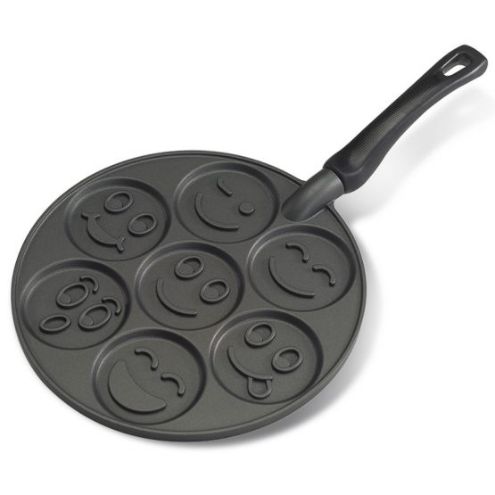 nordic ware Smiley Face Pancake Pan