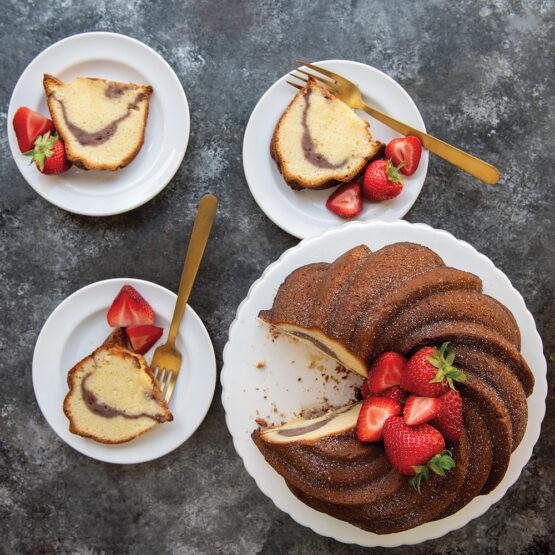 Nordic Ware Swirl Bundt® Pan