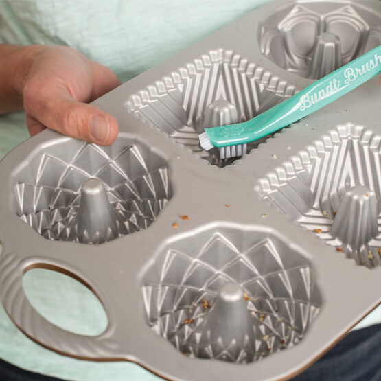 Nordic Ware The Ultimate Bundt® Cleaning Tool