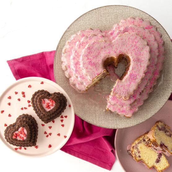 Nordic Ware Tiered Heart Cakelet Pan