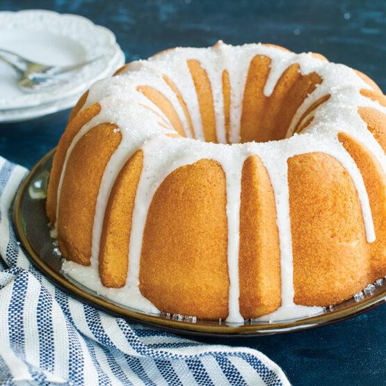 Nordic Ware Treat™ 12 Cup Bundt® Pan
