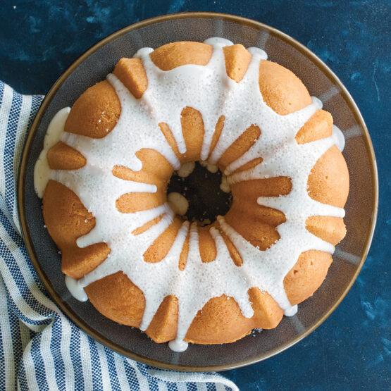 Nordic Ware Treat™ 12 Cup Bundt® Pan