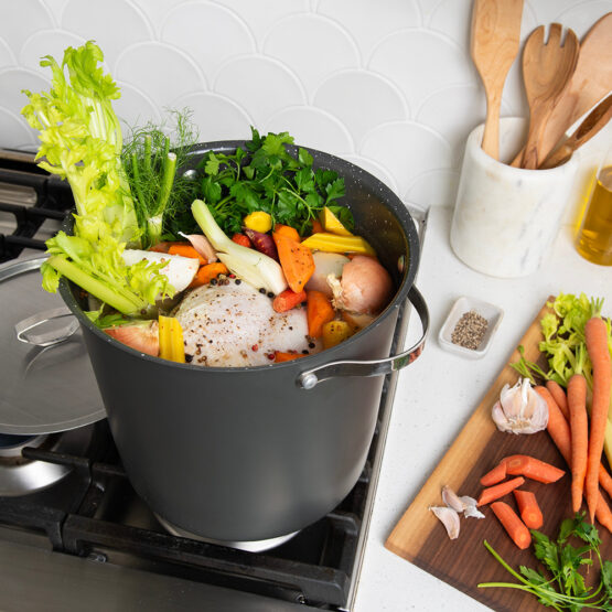 Nordic Ware Verde 12 Qt Stock Pot With Lid