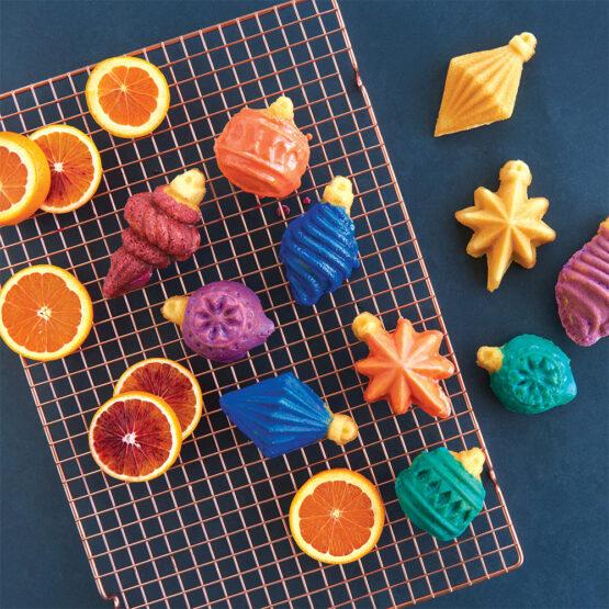 Nordic Ware Vintage Ornament Cakelet Pan