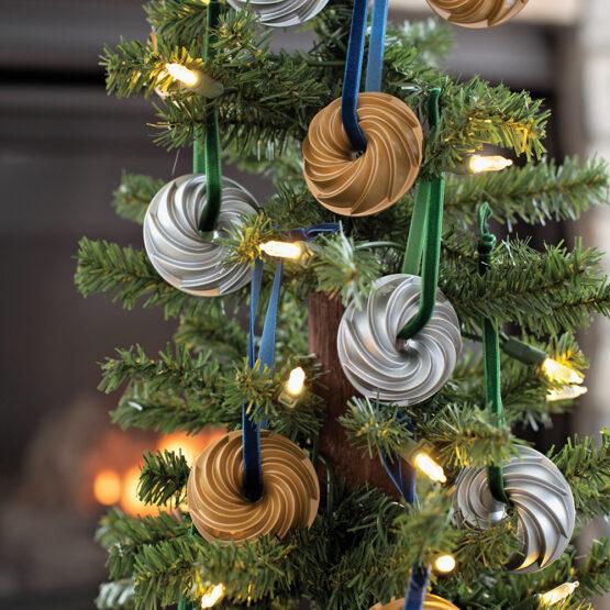 Nordic Ware Set Of 2 Collectible Ornaments Heritage Bundt®