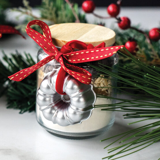 Nordic Ware Set Of 2 Silver Collectible Cast Ornaments Classic And Heritage Bundt®