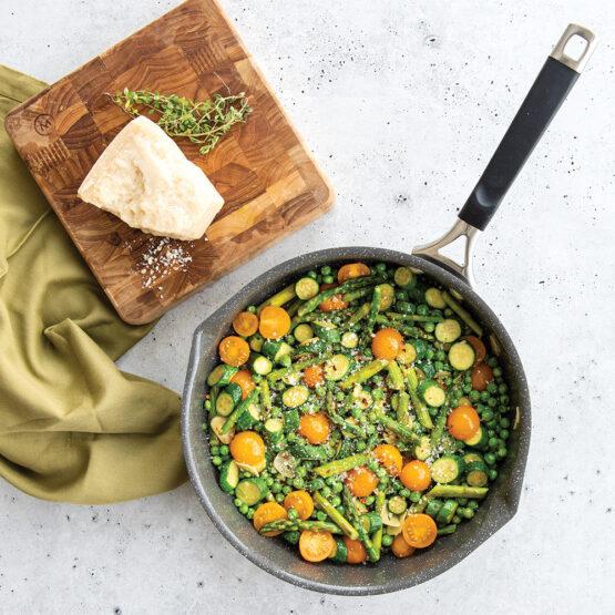 Nordic Ware Verde 10 Inch Ceramic Nonstick Skillet And Lid