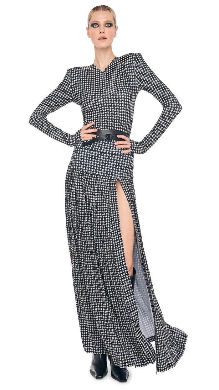 norma kamali LONG SLEEVE SHOULDER PAD V NECK TOP