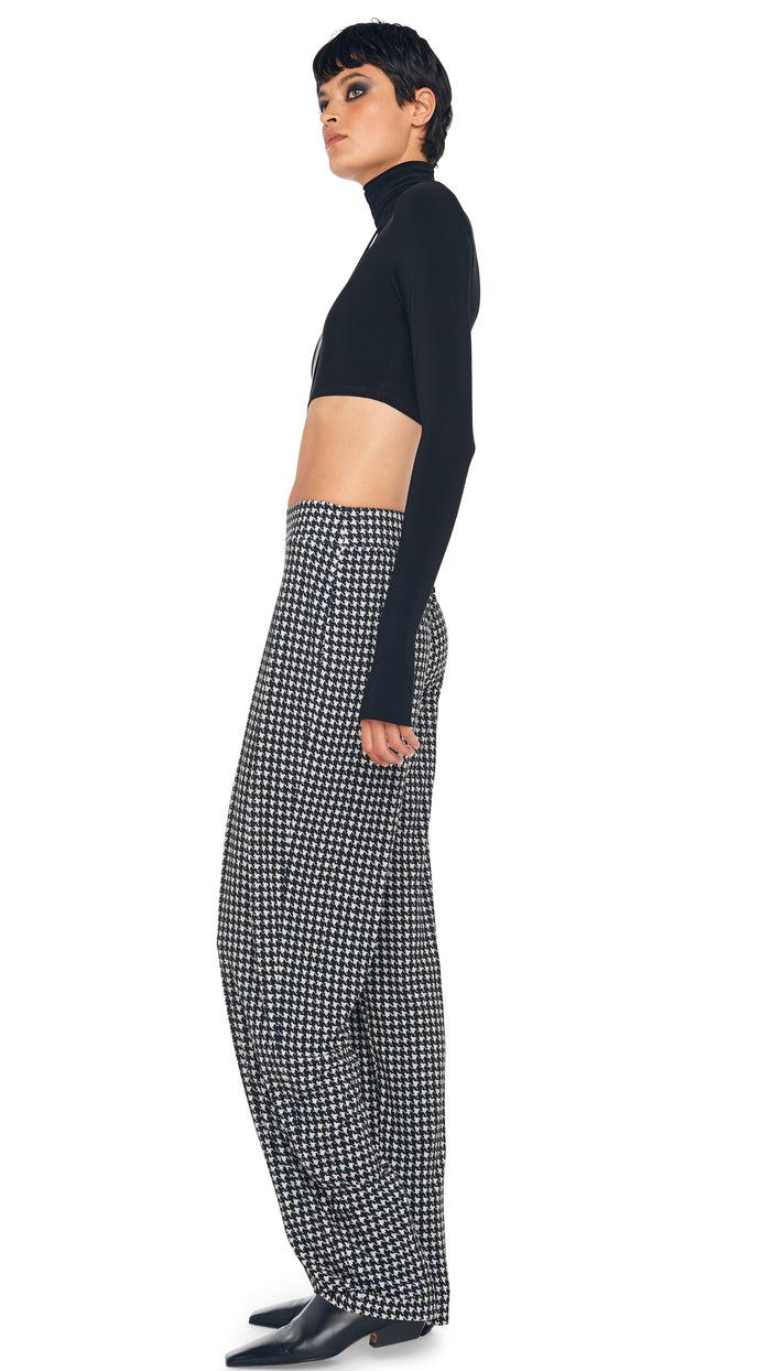 Norma Kamali LOW RISE PLEATED TROUSER