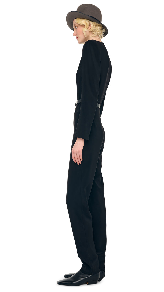 Norma Kamali LS V NECK ZIP FRONT TAPERED JUMPSUIT