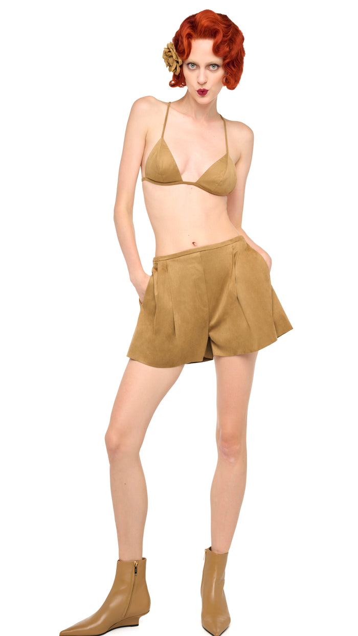 Norma Kamali MENS PLEAT SHORT