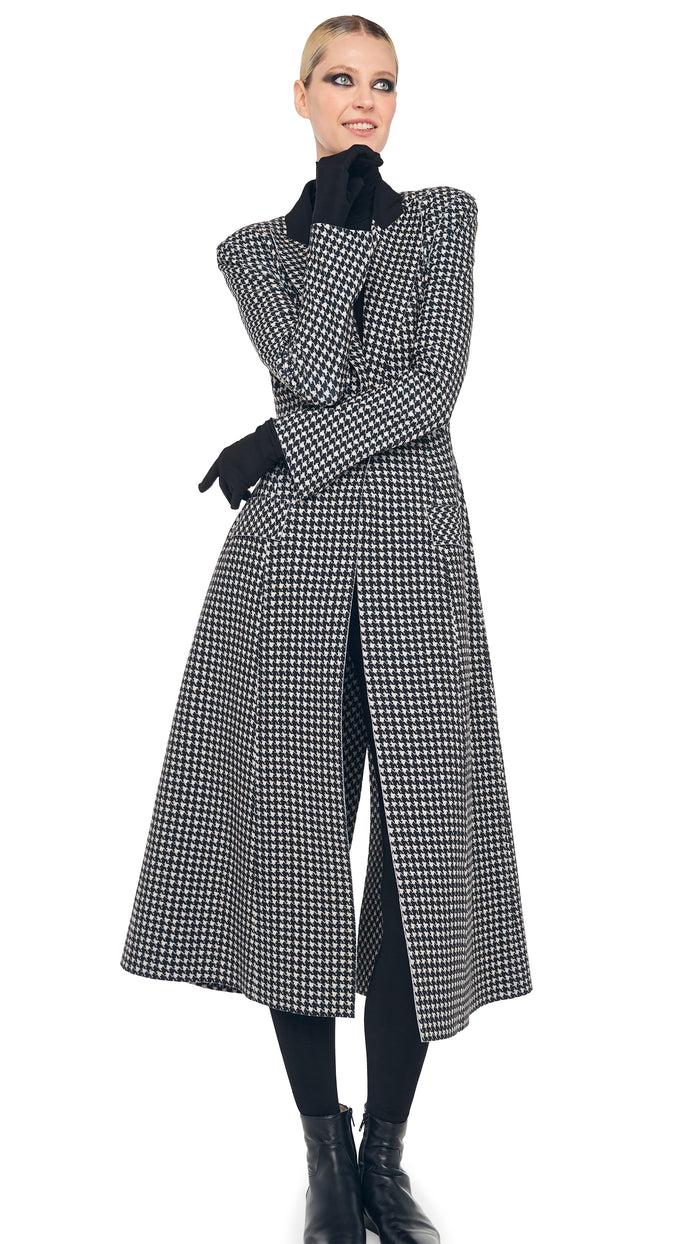 norma kamali SINGLE BREASTED BOY FIT RIDING COAT