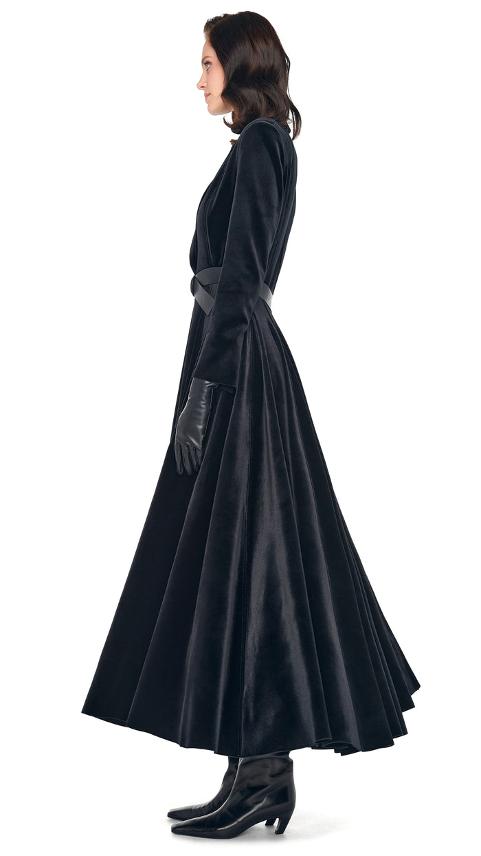 Norma Kamali SINGLE BREASTED FLARED DRESS