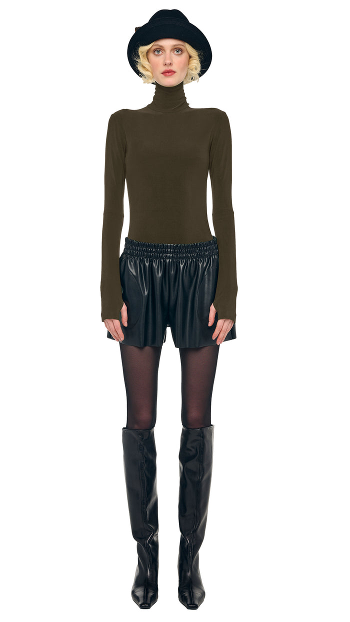 norma kamali SLIM FIT LONG SLEEVE TURTLE TOP