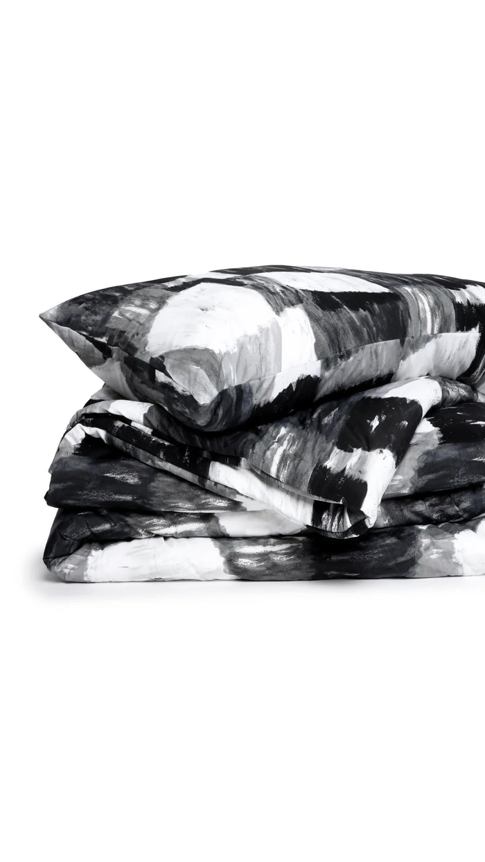 norma kamali THE COMFORTER