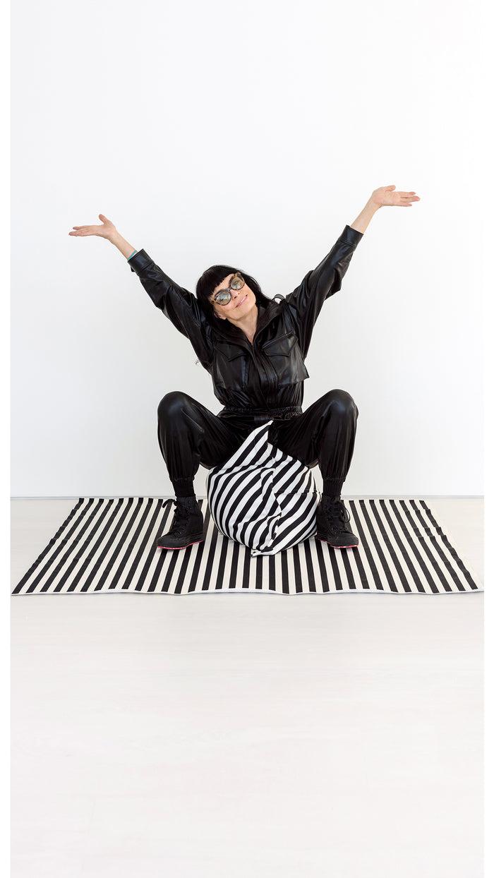 Norma Kamali THE PILLOW