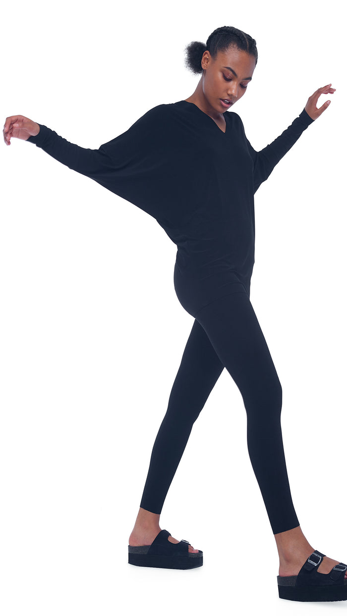 Norma Kamali V NECK DOLMAN TOP