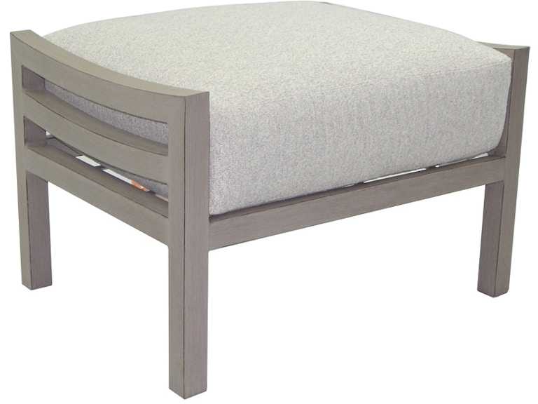 norrwood Castelle Outdoor Furniture Roma Cushioned Ottoman 9613R at Norwood Furniture