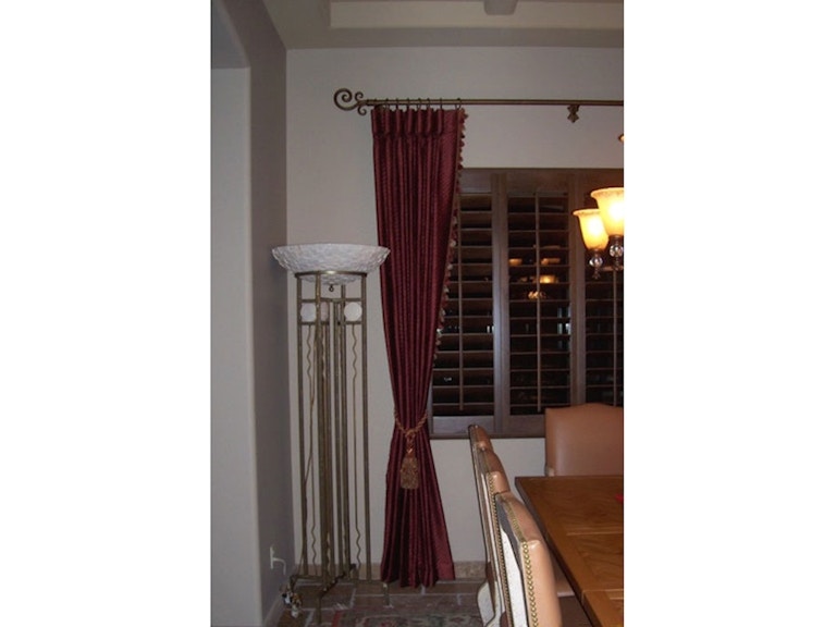 norrwood Drapery Department Window Treatment Win 17 at Norwood Furniture