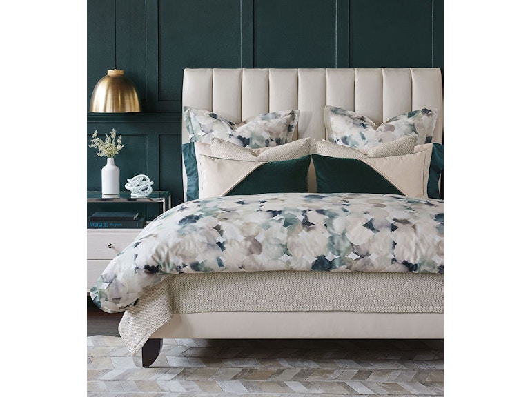 norrwood Eastern Accents Izaro Bed Set IZARO at Norwood Furniture