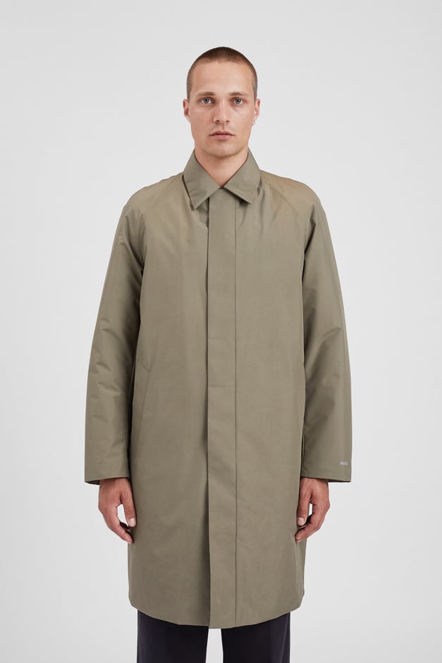 Norse Projects Vargo Gore-Tex Windstopper Raglan Mac