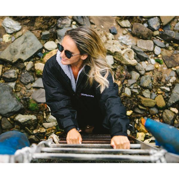 Northcore Beach Basha Sport Changing Robe - Black