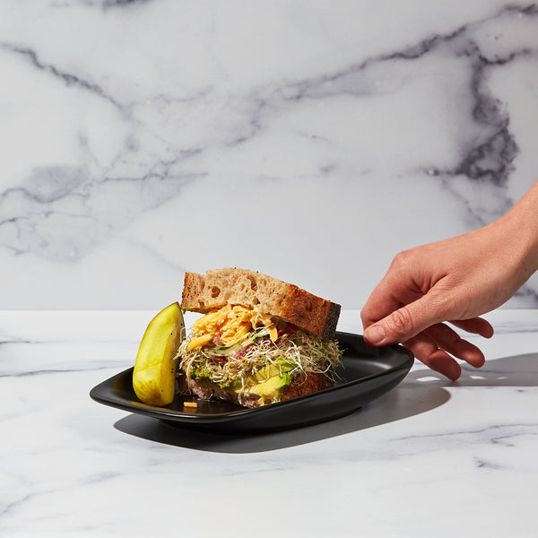 Notneutral Lino Small Pulled Plate Matte Black